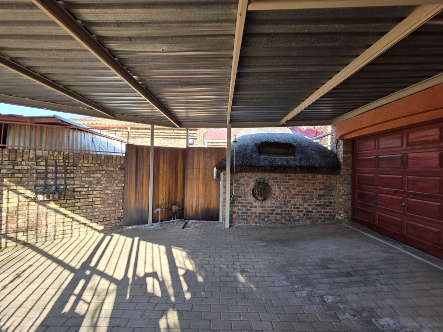3 Bedroom Property for Sale in Riebeeckstad Free State